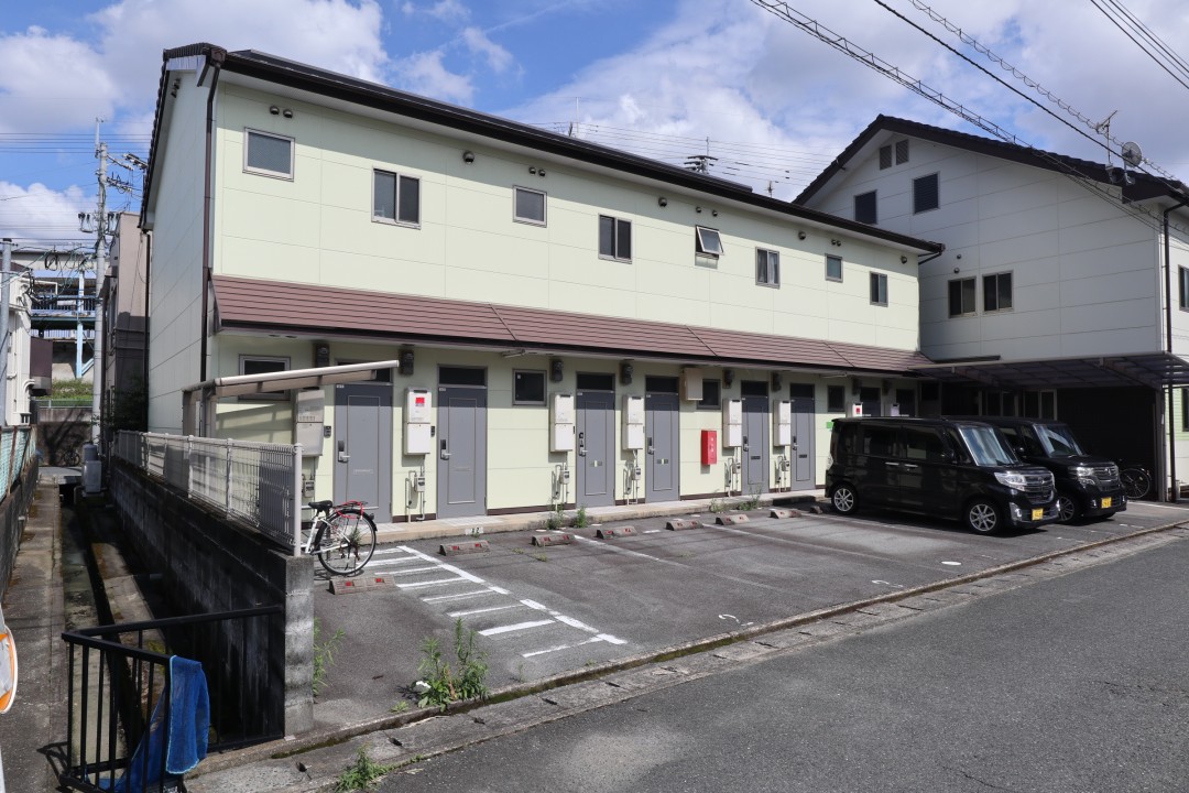 ぷらすエコ【駅1分！平成30年外壁・屋上修繕】のサムネイル